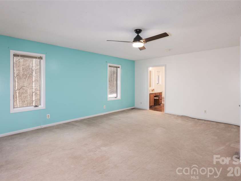 682 Cecil Street, Thomasville, NC 27360.  MLS# CAR4411361, YatesRealty ID 9827. Primary bedroom