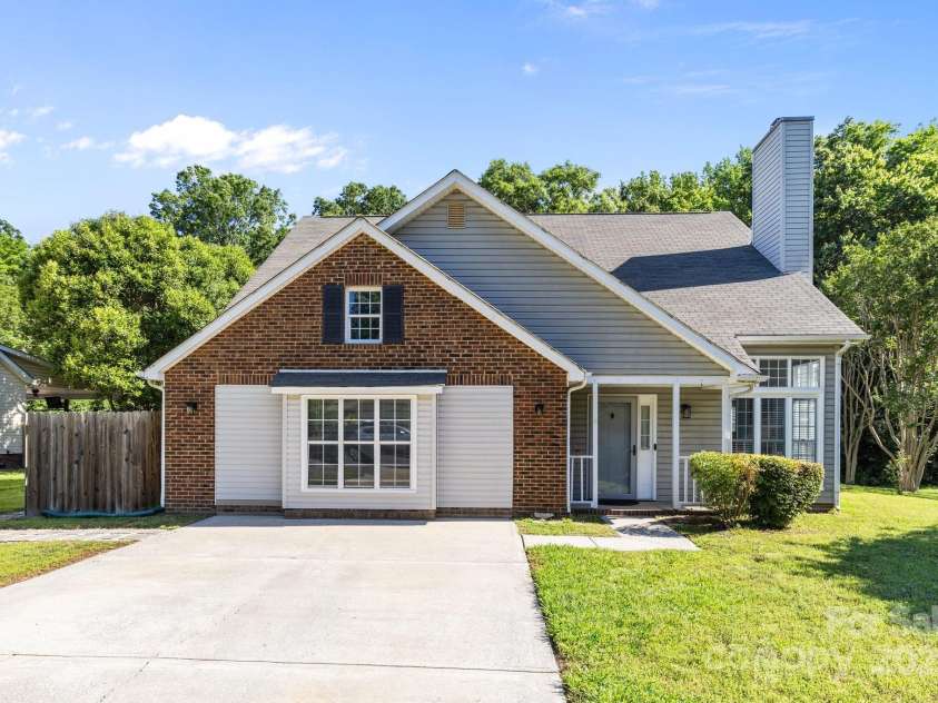 13914 Loch Loyal Drive, Charlotte, NC 28273.  MLS# CAR4251863, YatesRealty ID 9828. 