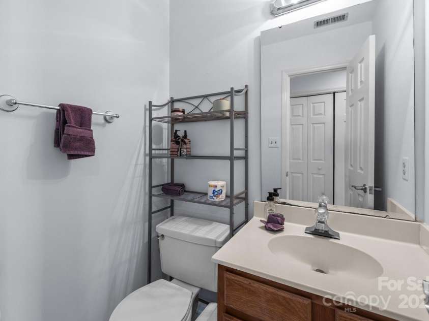 13914 Loch Loyal Drive, Charlotte, NC 28273.  MLS# CAR4251863, YatesRealty ID 9828. 