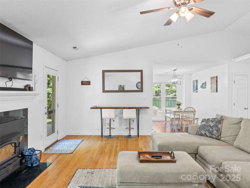 989 Thorncrest Court, Fletcher, NC 28732.  MLS# CAR4253204, YatesRealty ID 9829. 