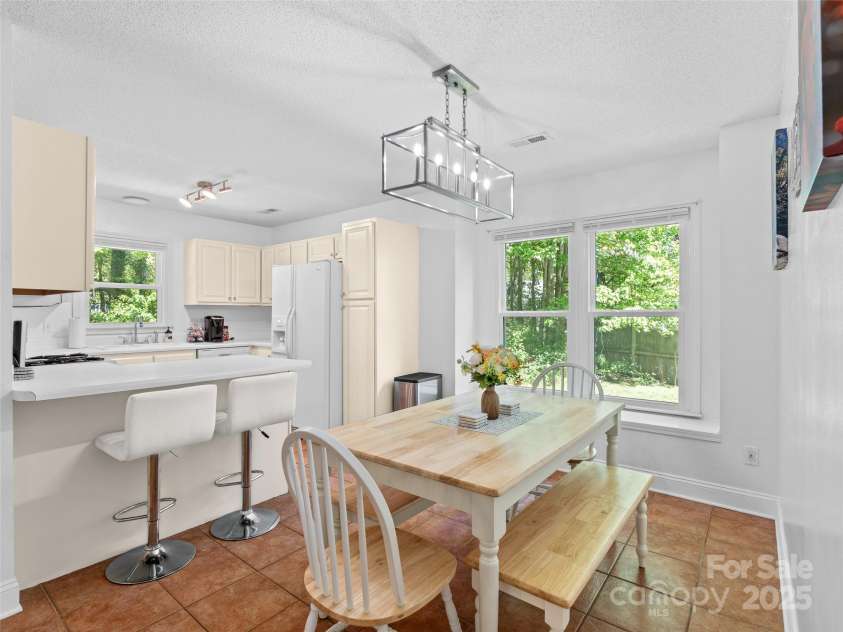 989 Thorncrest Court, Fletcher, NC 28732.  MLS# CAR4253204, YatesRealty ID 9829. 