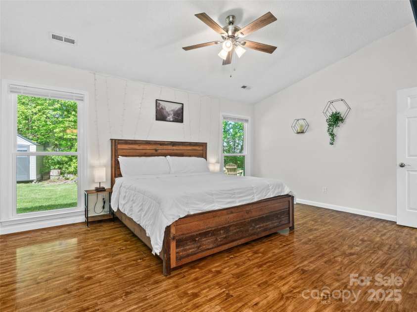 989 Thorncrest Court, Fletcher, NC 28732.  MLS# CAR4253204, YatesRealty ID 9829. 