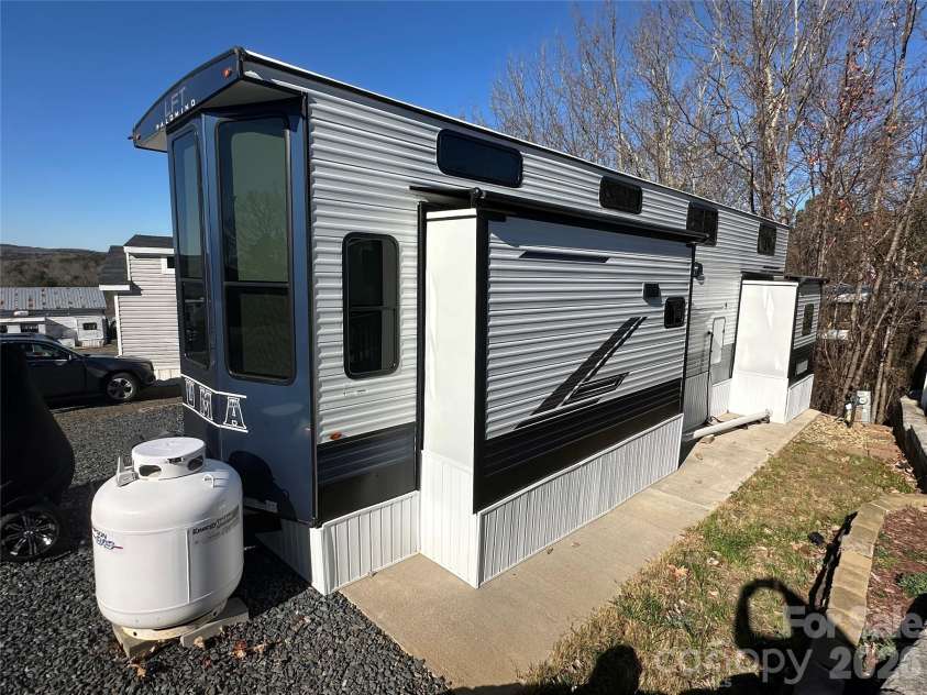 106 Eagle Drive, New London, NC 28127.  MLS# CAR4335882, YatesRealty ID 983. 