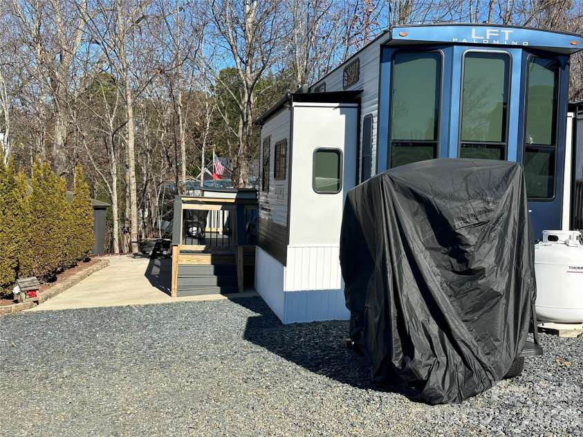 106 Eagle Drive, New London, NC 28127.  MLS# CAR4335882, YatesRealty ID 983. 