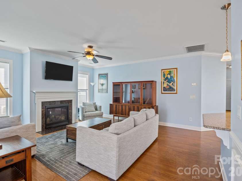 12811 Hazelbrook Lane, Cornelius, NC 28031.  MLS# CAR4360741, YatesRealty ID 9830. 