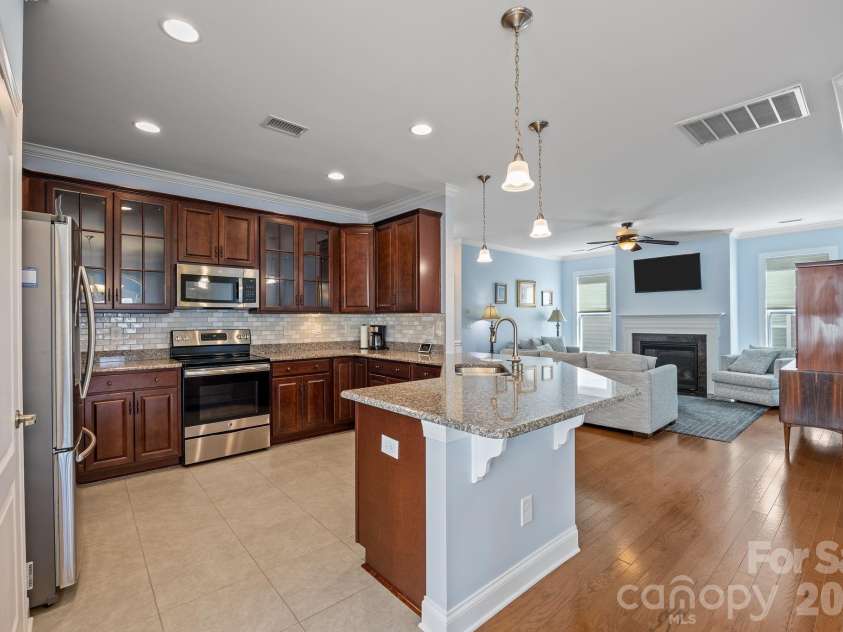 12811 Hazelbrook Lane, Cornelius, NC 28031.  MLS# CAR4360741, YatesRealty ID 9830. 