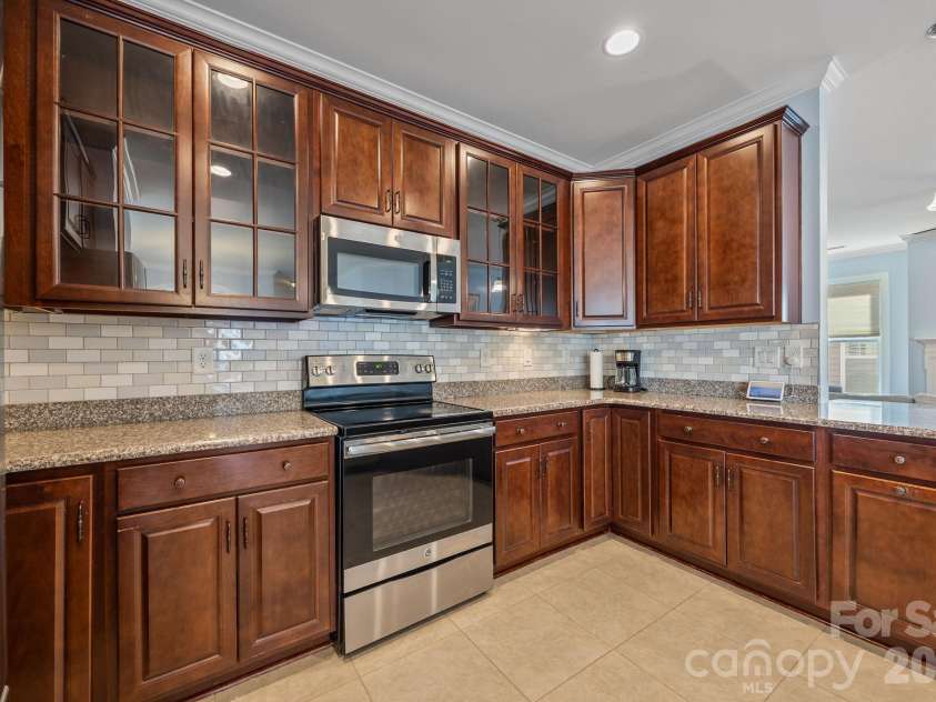 12811 Hazelbrook Lane, Cornelius, NC 28031.  MLS# CAR4360741, YatesRealty ID 9830. 