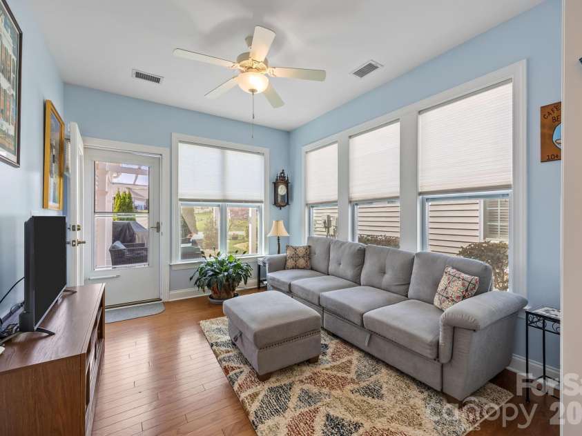 12811 Hazelbrook Lane, Cornelius, NC 28031.  MLS# CAR4360741, YatesRealty ID 9830. 