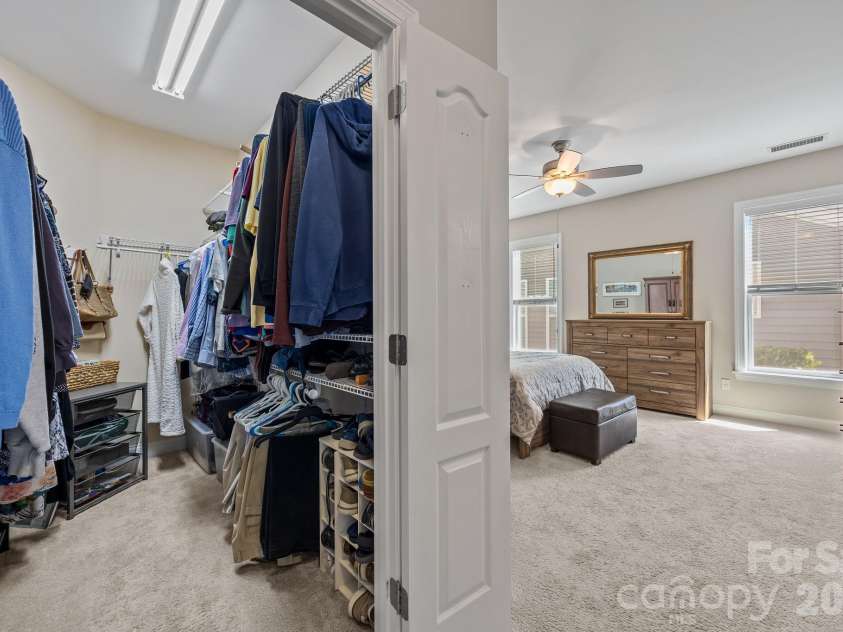 12811 Hazelbrook Lane, Cornelius, NC 28031.  MLS# CAR4360741, YatesRealty ID 9830. 