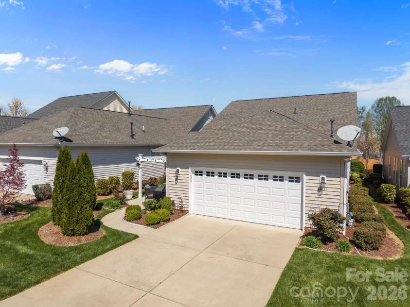 12811 Hazelbrook Lane, Cornelius, NC 28031.  MLS# CAR4360741, YatesRealty ID 9830. 