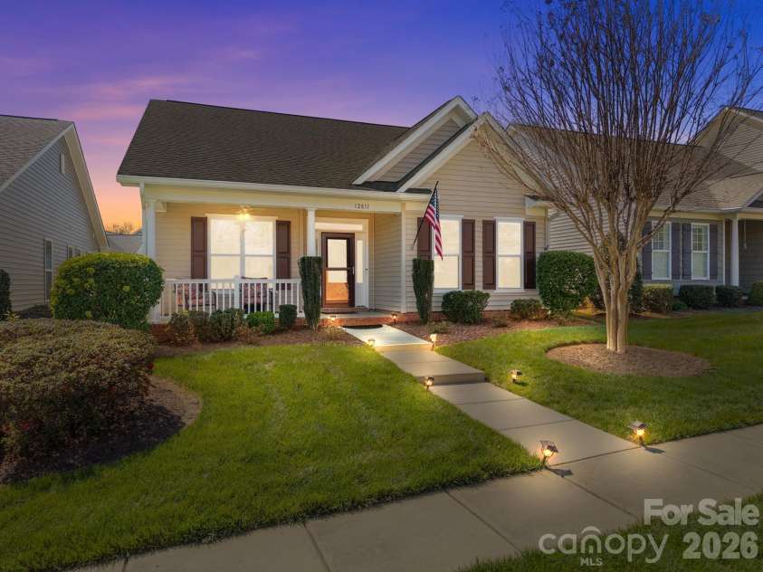 12811 Hazelbrook Lane, Cornelius, NC 28031.  MLS# CAR4360741, YatesRealty ID 9830. 
