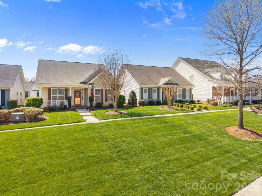 12811 Hazelbrook Lane, Cornelius, NC 28031.  MLS# CAR4360741, YatesRealty ID 9830. Expansive front yards on this block of Hazelbrook Lane.