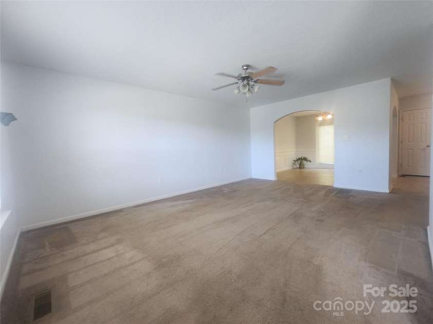 121 Marcella Drive, Kings Mountain, NC 28086.  MLS# CAR4251918, YatesRealty ID 9831. 