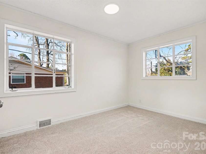 1407 Sherwood Drive, Kannapolis, NC 28081.  MLS# CAR4345181, YatesRealty ID 9832. Room