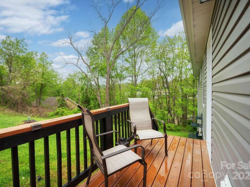 2 Rosecrest Court, Asheville, NC 28804.  MLS# CAR4253832, YatesRealty ID 9832. Steps to rear