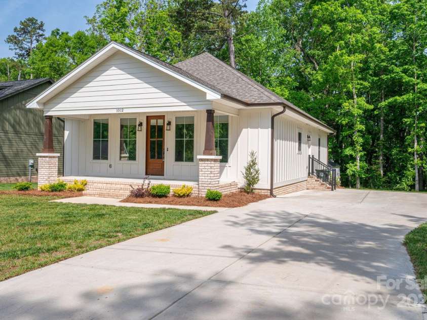 1012 Carroll Street, Cherryville, NC 28021.  MLS# CAR4253718, YatesRealty ID 9835. 