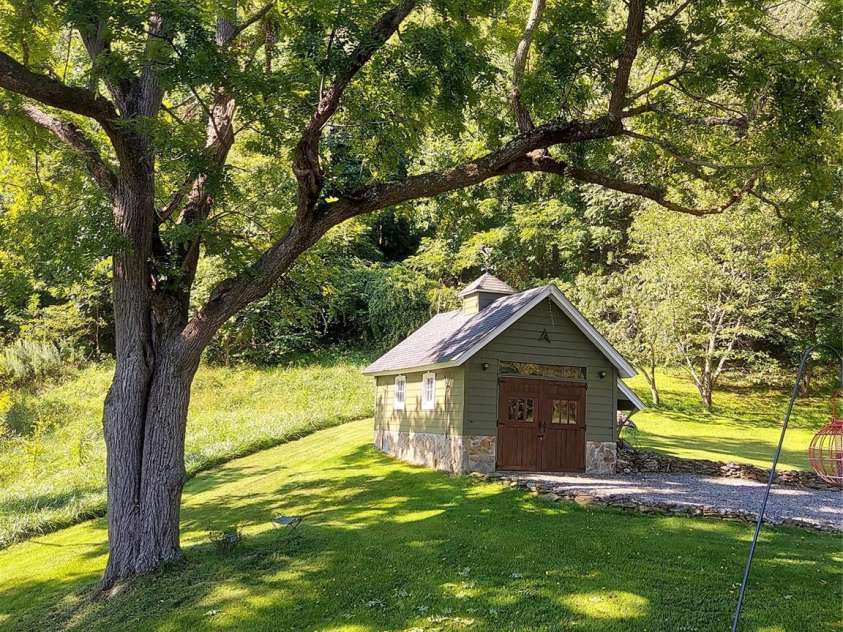 1201 Cathey Cove Road, Waynesville, NC 28786.  MLS# CAR4330089, YatesRealty ID 9837. 