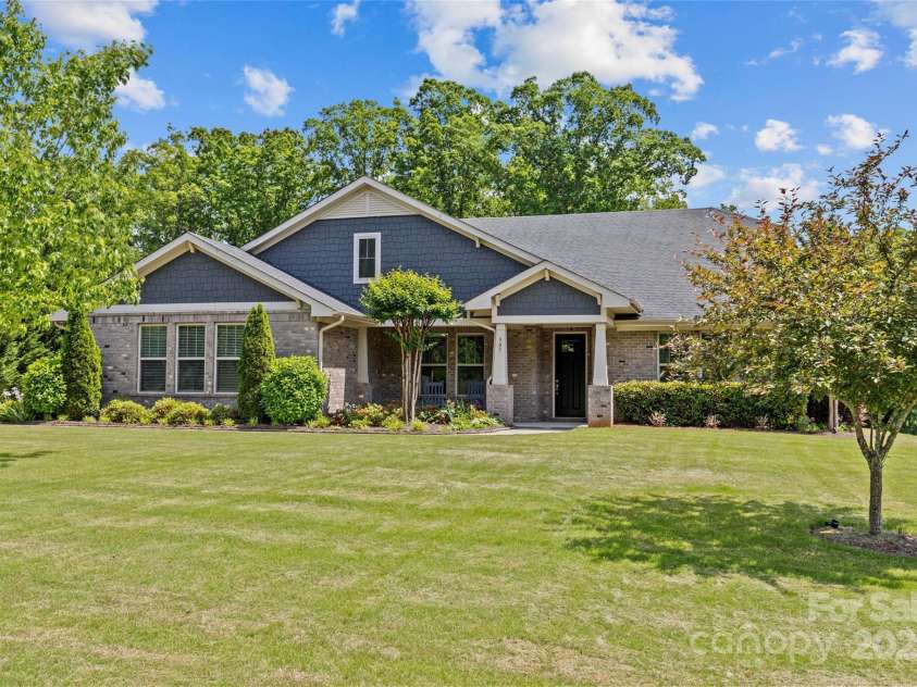 907 Lingfield Lane, Waxhaw, NC 28173.  MLS# CAR4253267, YatesRealty ID 9837. 
