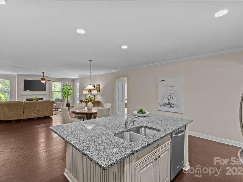 907 Lingfield Lane, Waxhaw, NC 28173.  MLS# CAR4253267, YatesRealty ID 9837. 