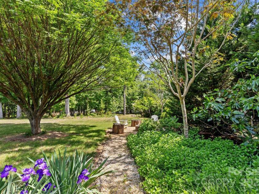 907 Lingfield Lane, Waxhaw, NC 28173.  MLS# CAR4253267, YatesRealty ID 9837. 