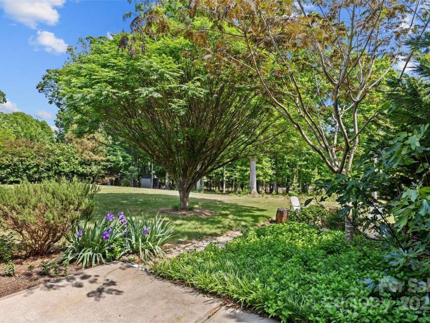 907 Lingfield Lane, Waxhaw, NC 28173.  MLS# CAR4253267, YatesRealty ID 9837. 