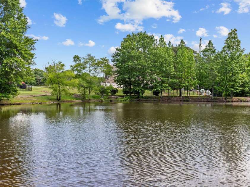 907 Lingfield Lane, Waxhaw, NC 28173.  MLS# CAR4253267, YatesRealty ID 9837. 