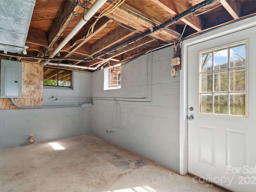 1294 Beaverdam Road, Canton, NC 28716.  MLS# CAR4250551, YatesRealty ID 9838. 