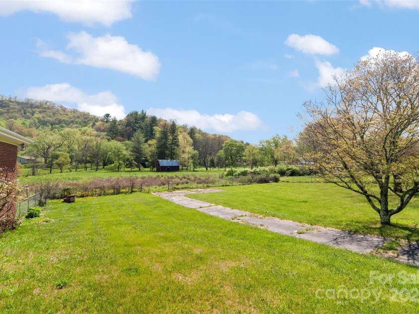1294 Beaverdam Road, Canton, NC 28716.  MLS# CAR4250551, YatesRealty ID 9838. 