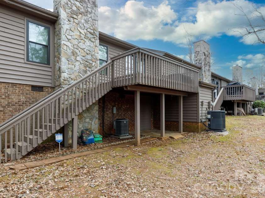 968 Cranberry Circle, Fort Mill, SC 29715.  MLS# CAR4354680, YatesRealty ID 9838. 