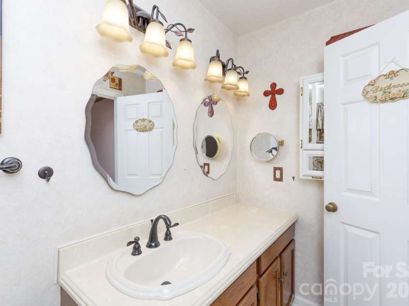 968 Cranberry Circle, Fort Mill, SC 29715.  MLS# CAR4354680, YatesRealty ID 9838. 