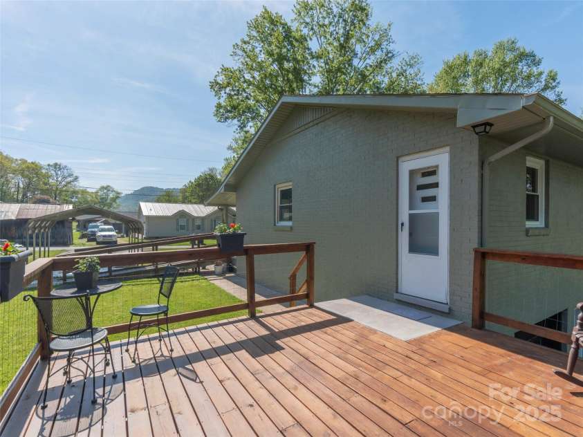 65 Lakeview Street, Clyde, NC 28721.  MLS# CAR4253163, YatesRealty ID 9839. 
