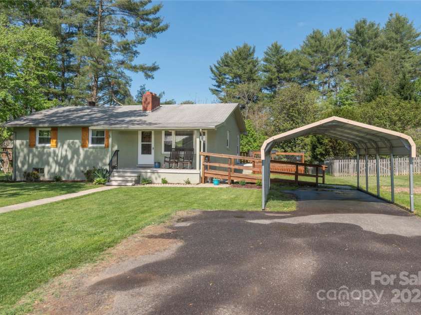 65 Lakeview Street, Clyde, NC 28721.  MLS# CAR4326737, YatesRealty ID 9839. 