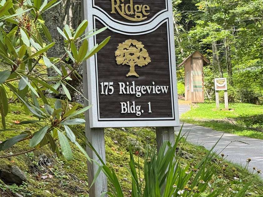 175 Ridgeview Road, Sugar Mountain, NC 28604.  MLS# CAR4300479, YatesRealty ID 984. 