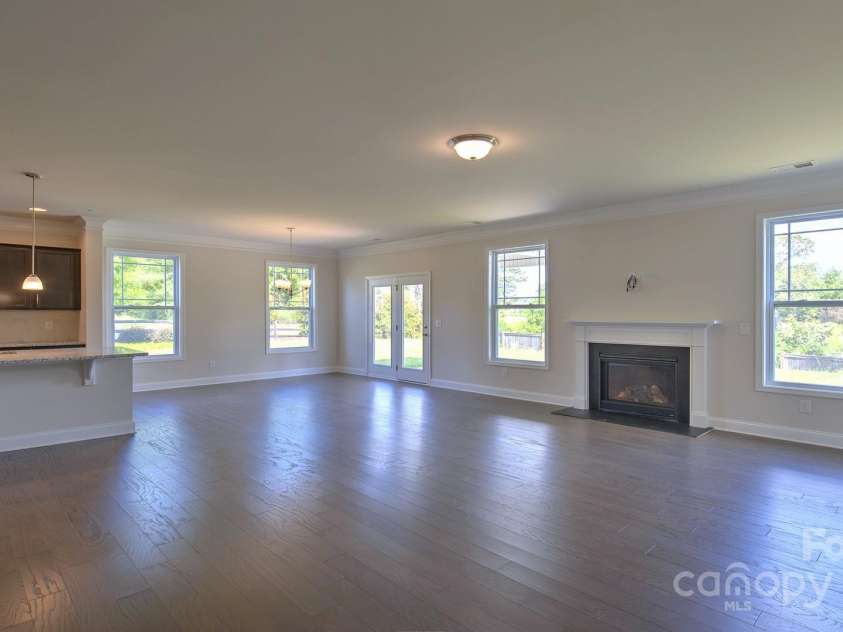 61 Silverthorne Court, Hendersonville, NC 28792.  MLS# CAR4214273, YatesRealty ID 984. 