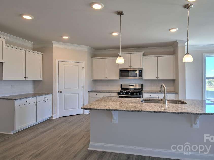 61 Silverthorne Court, Hendersonville, NC 28792.  MLS# CAR4214273, YatesRealty ID 984. 