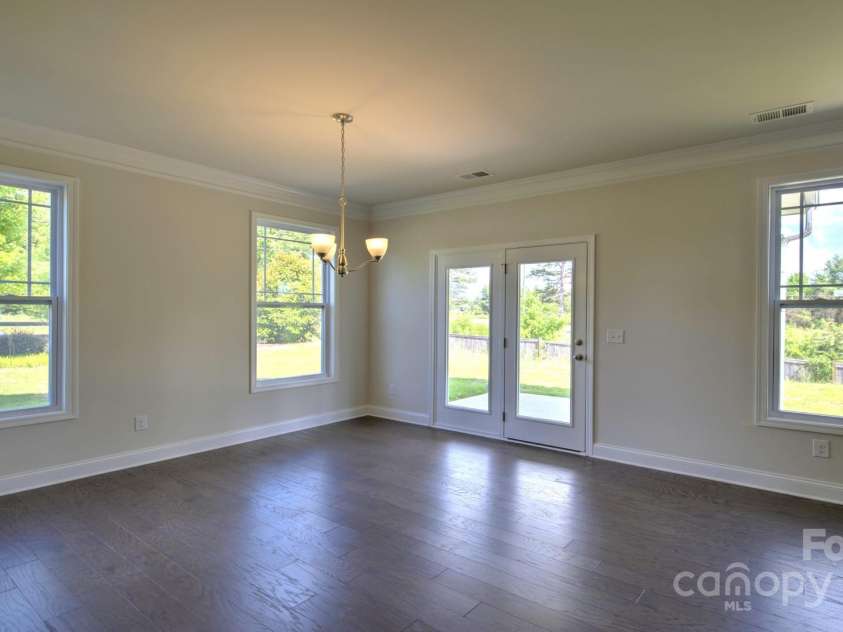 61 Silverthorne Court, Hendersonville, NC 28792.  MLS# CAR4214273, YatesRealty ID 984. 