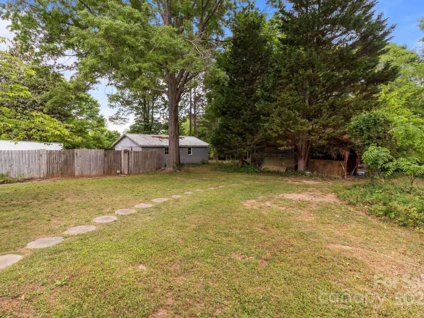 1233 Cannon Avenue, Albemarle, NC 28001.  MLS# CAR4253648, YatesRealty ID 9840. 