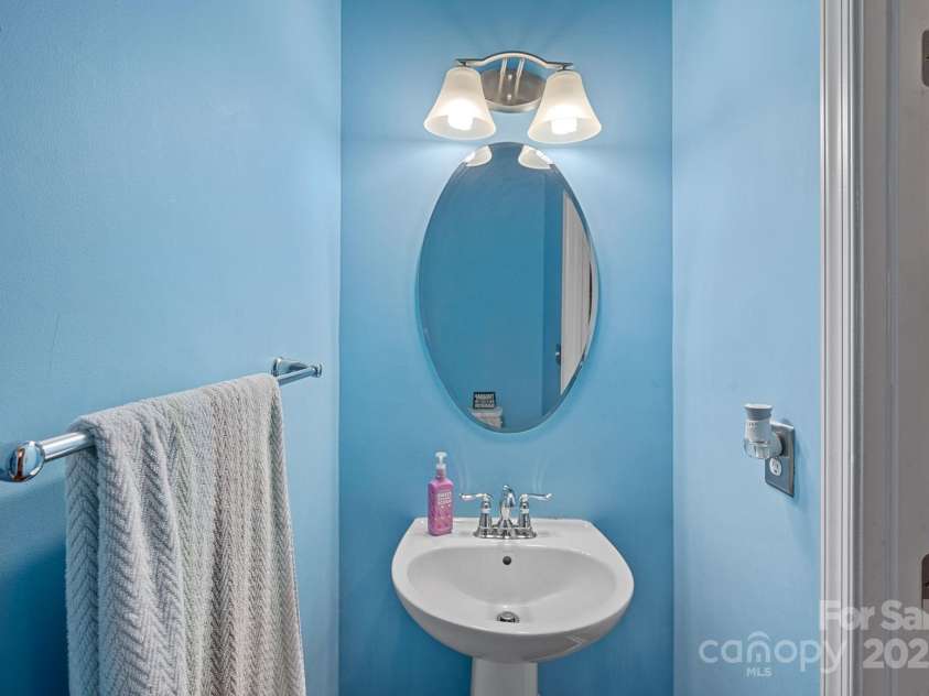 7332 Newsome Court, Concord, NC 28025.  MLS# CAR4253891, YatesRealty ID 9841. Main Level Half Bath