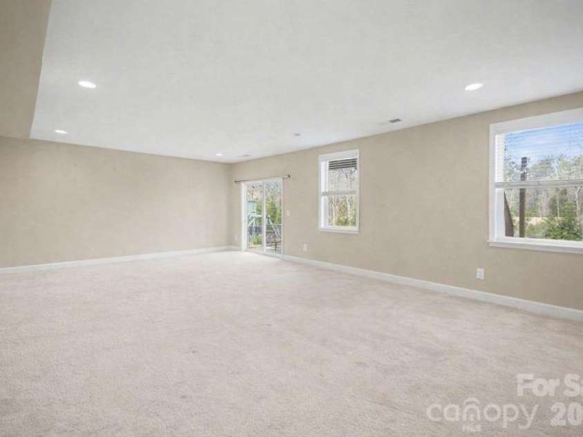 7200 Irongate Drive, Lancaster, SC 29720.  MLS# CAR4341310, YatesRealty ID 9842. Finished Basement