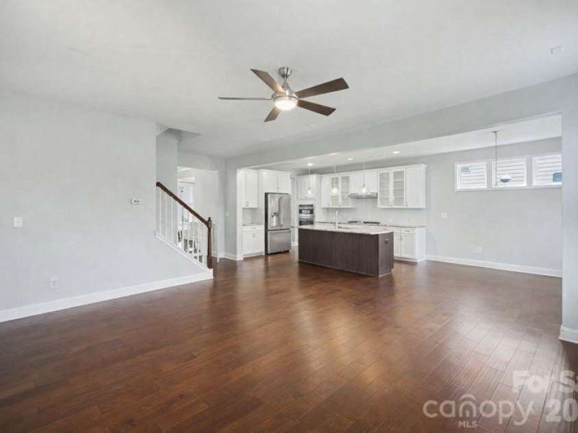 7200 Irongate Drive, Lancaster, SC 29720.  MLS# CAR4341310, YatesRealty ID 9842. Main Living Room