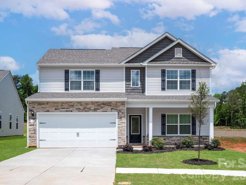6734 Fairford Drive, Charlotte, NC 28215.  MLS# CAR4349040, YatesRealty ID 9844. 