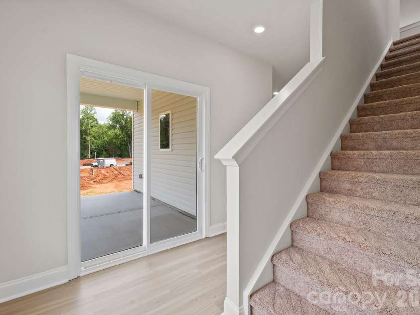 6734 Fairford Drive, Charlotte, NC 28215.  MLS# CAR4349040, YatesRealty ID 9844. 
