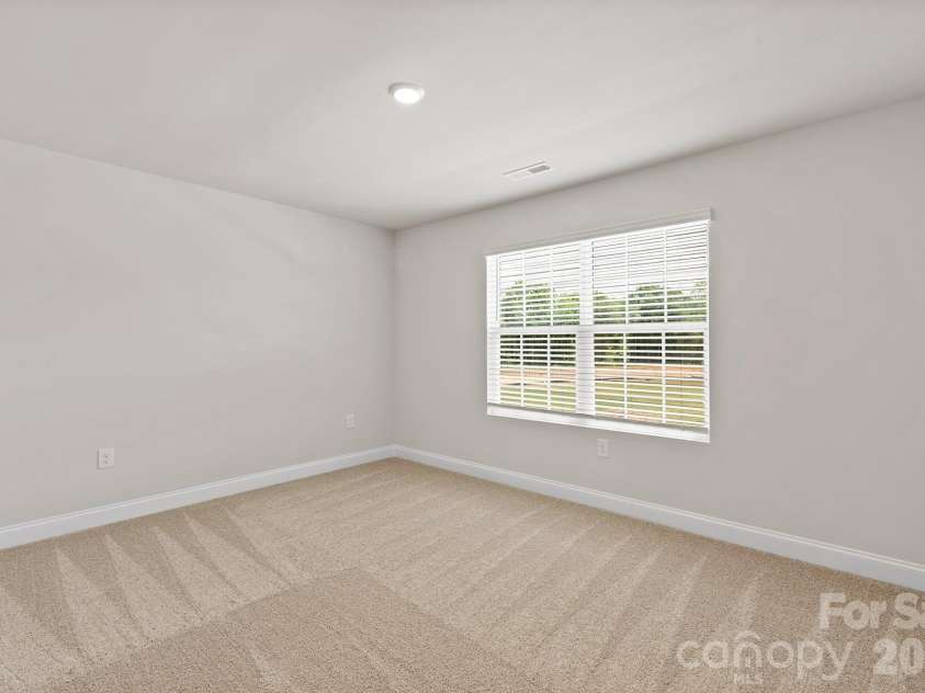 6734 Fairford Drive, Charlotte, NC 28215.  MLS# CAR4349040, YatesRealty ID 9844. 
