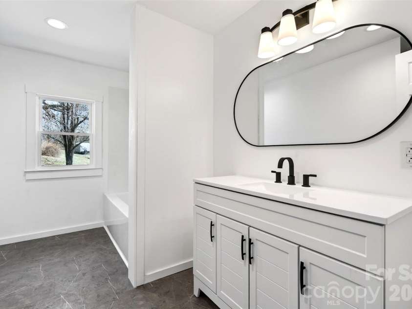 90 Ebenezer Road, Old Fort, NC 28762.  MLS# CAR4351038, YatesRealty ID 9846. Bathroom #2 