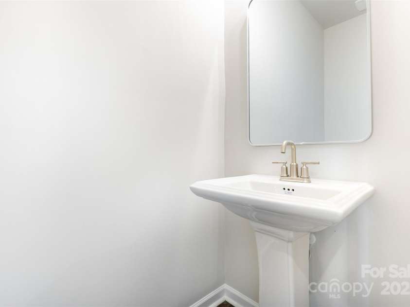 9715 Misenheimer Road, Charlotte, NC 28215.  MLS# CAR4326423, YatesRealty ID 9846. 