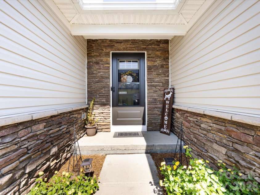 4499 Hunton Dale Road, Concord, NC 28027.  MLS# CAR4304951, YatesRealty ID 9849. 
