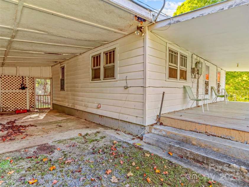 200 Church Road, Burnsville, NC 28714.  MLS# CAR4315278, YatesRealty ID 985. 