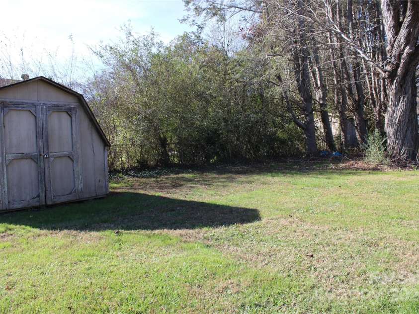 386 Morris Road, Brevard, NC 28712.  MLS# CAR4202834, YatesRealty ID 985. Storage Shed