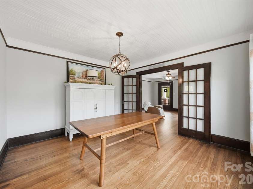 201 East Avenue, Morganton, NC 28655.  MLS# CAR4362389, YatesRealty ID 9850. 