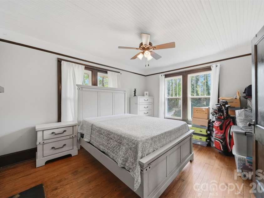 201 East Avenue, Morganton, NC 28655.  MLS# CAR4362389, YatesRealty ID 9850. 